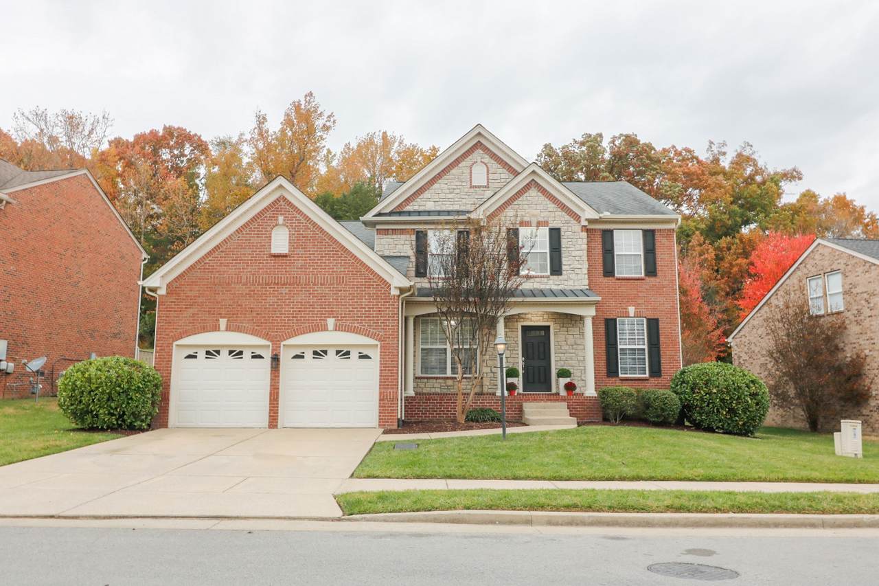 320 Landings Way - Photo 1