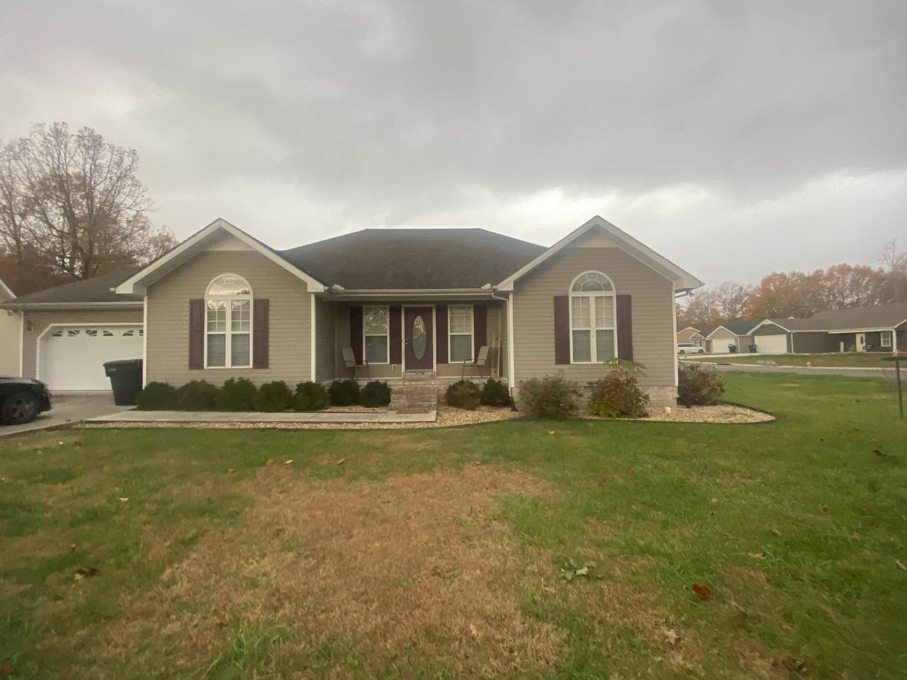 120 Lindsey Cir - Photo 1