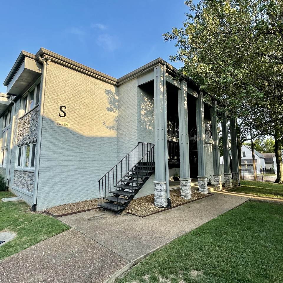 1900 Richard Jones Rd - Photo 1