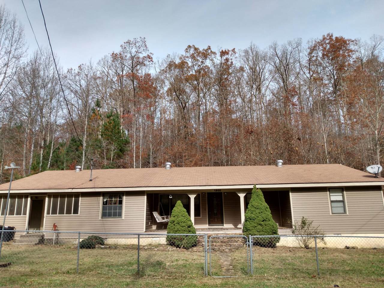 1900 Rocky Hollow Rd - Photo 1