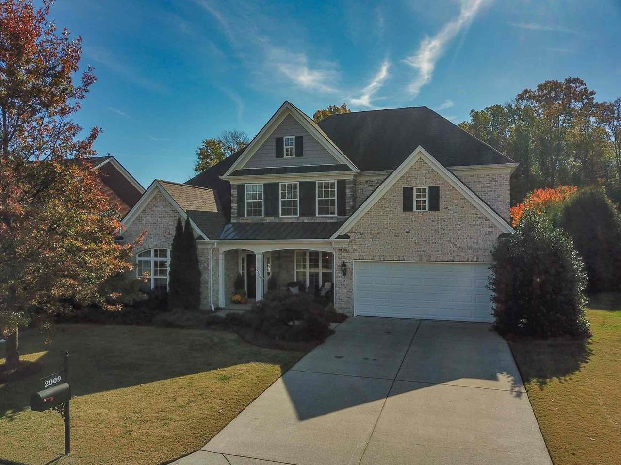 2009 Delaware Dr - Photo 1