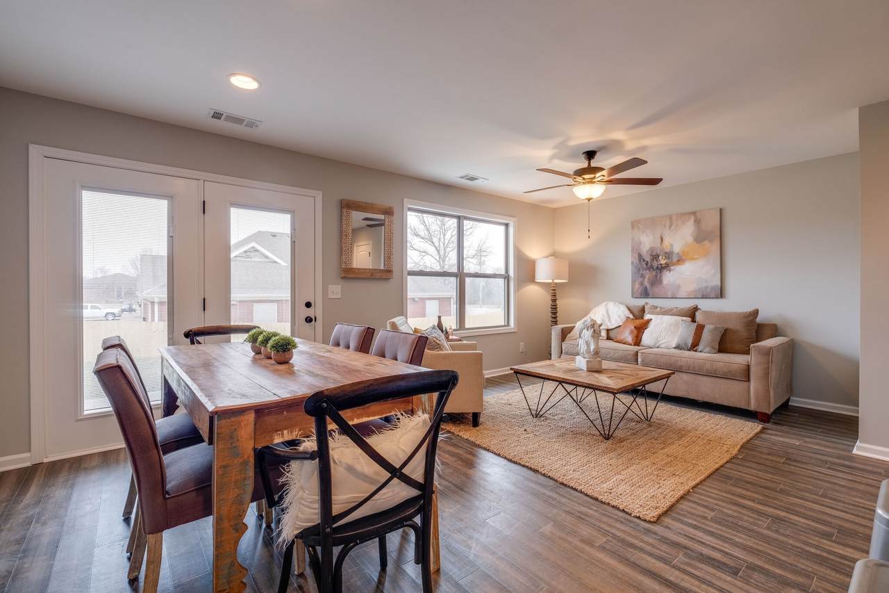 208 Signature Pl - Photo 1