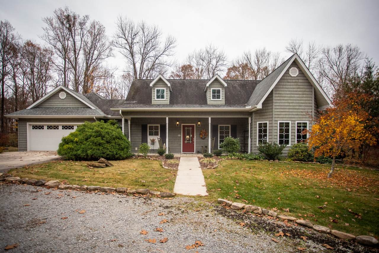 43 Carriage Ln - Photo 1