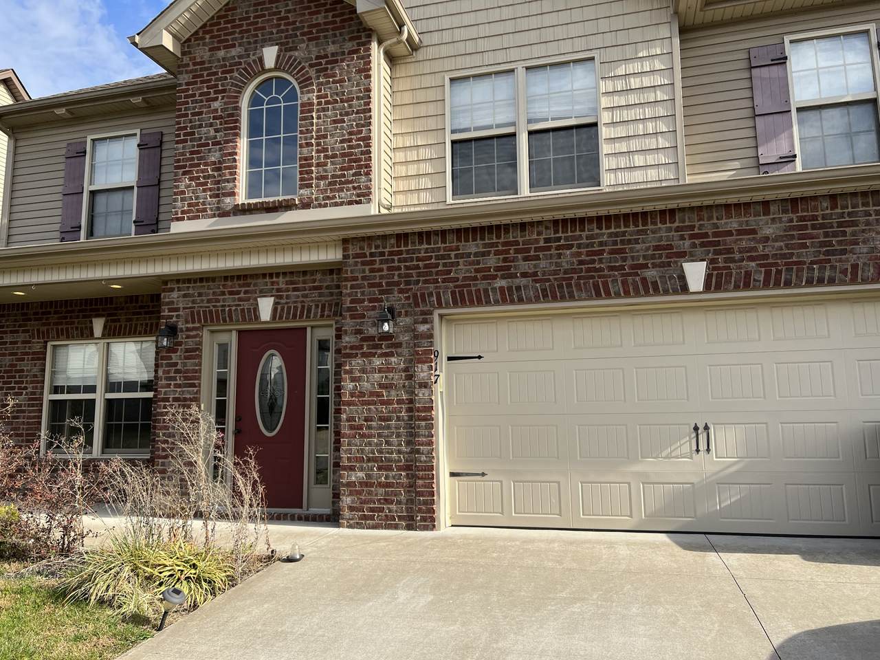 917 Tanager Ct - Photo 1