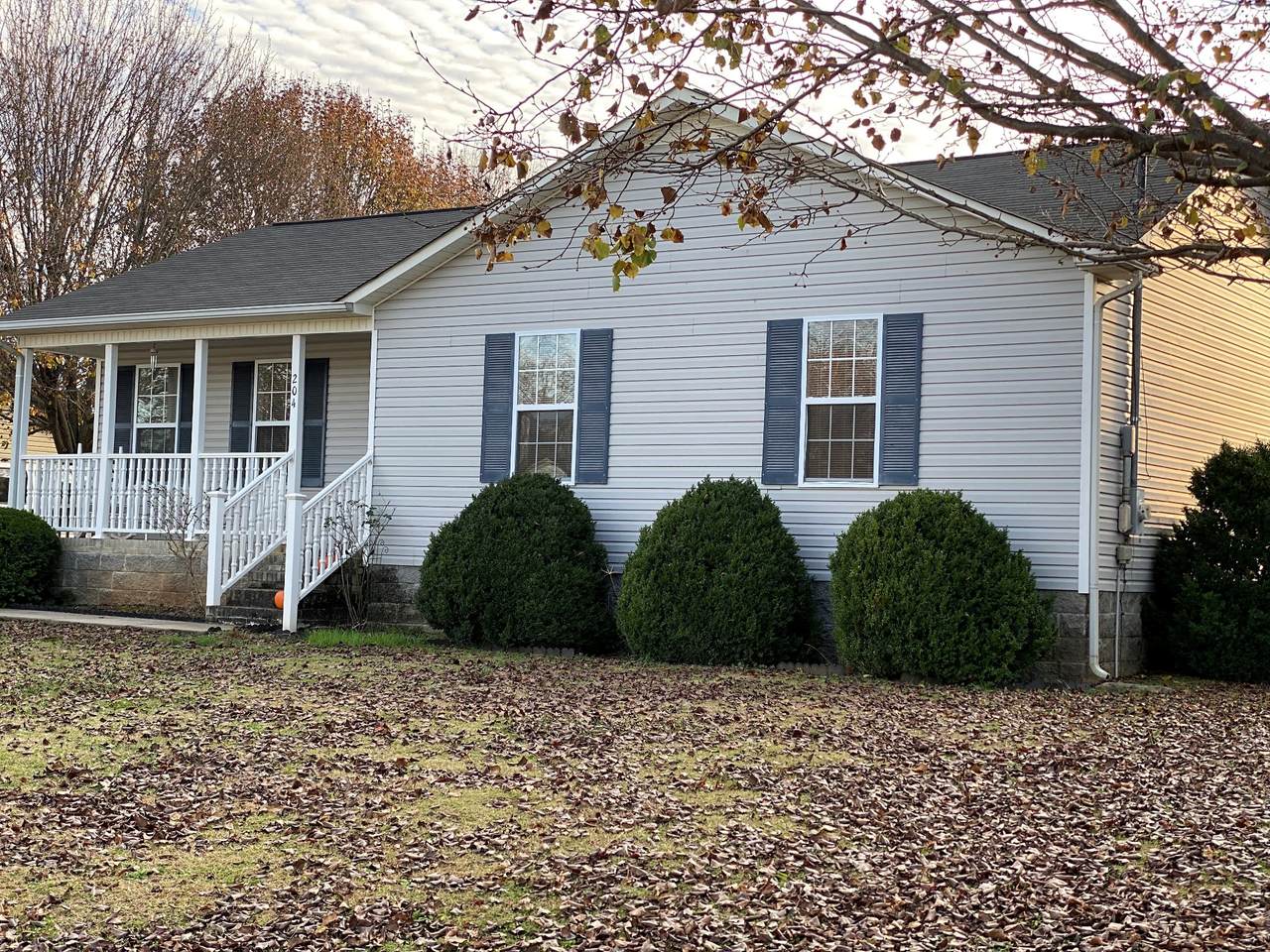 204 Strawberry Dr - Photo 1