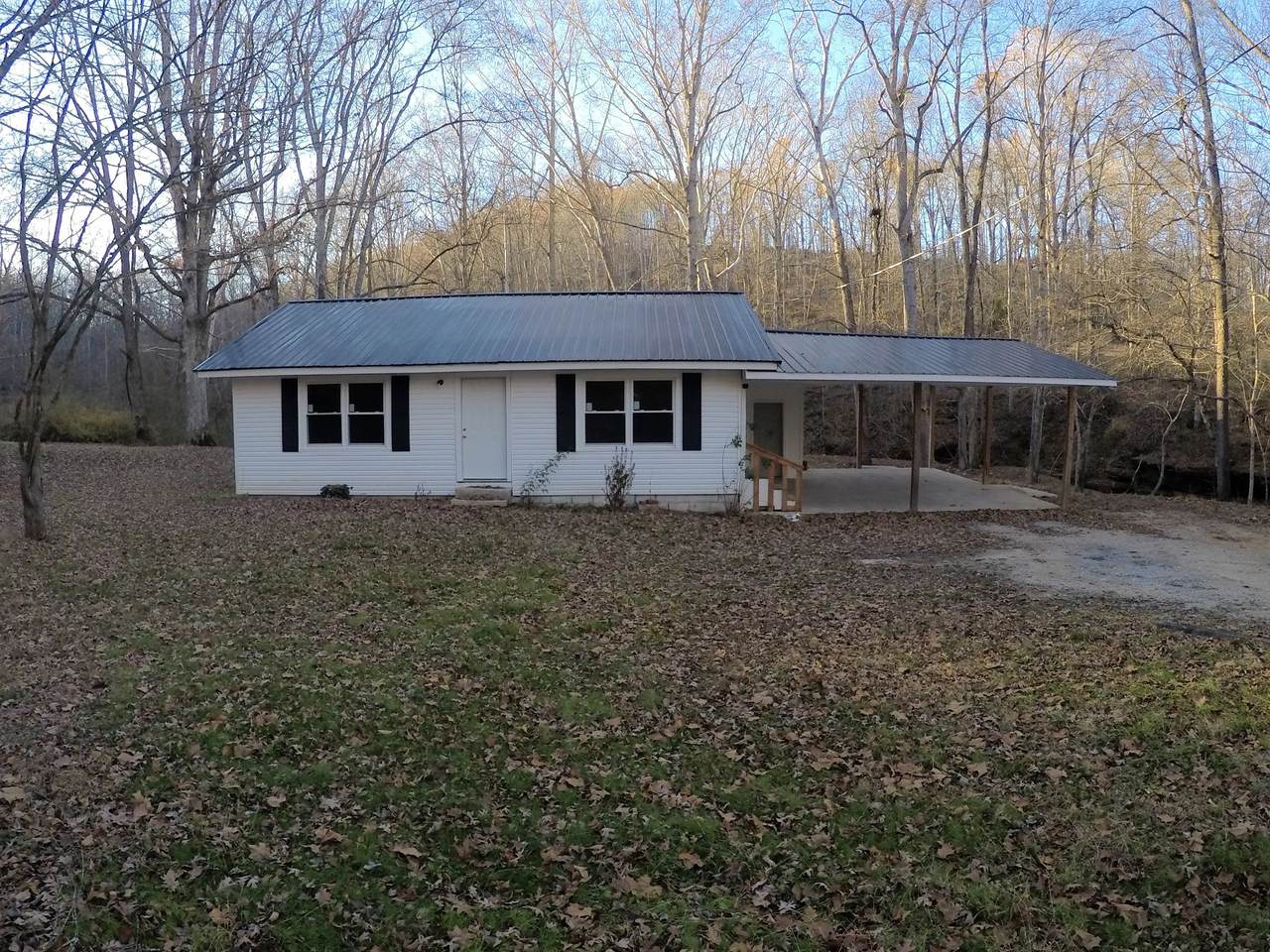962 Piney Creek Rd - Photo 1