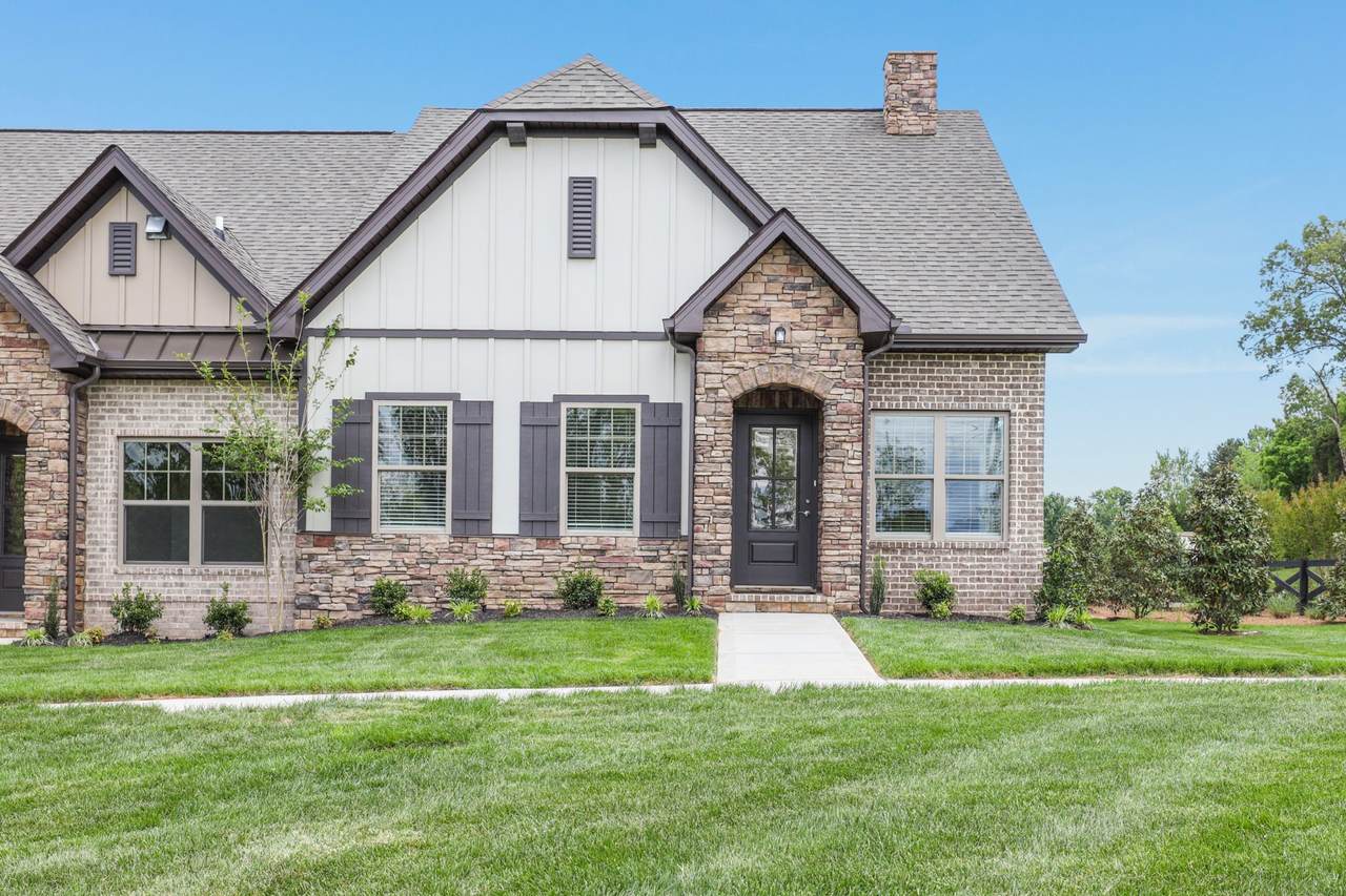 317 Buckner Circle - Photo 1