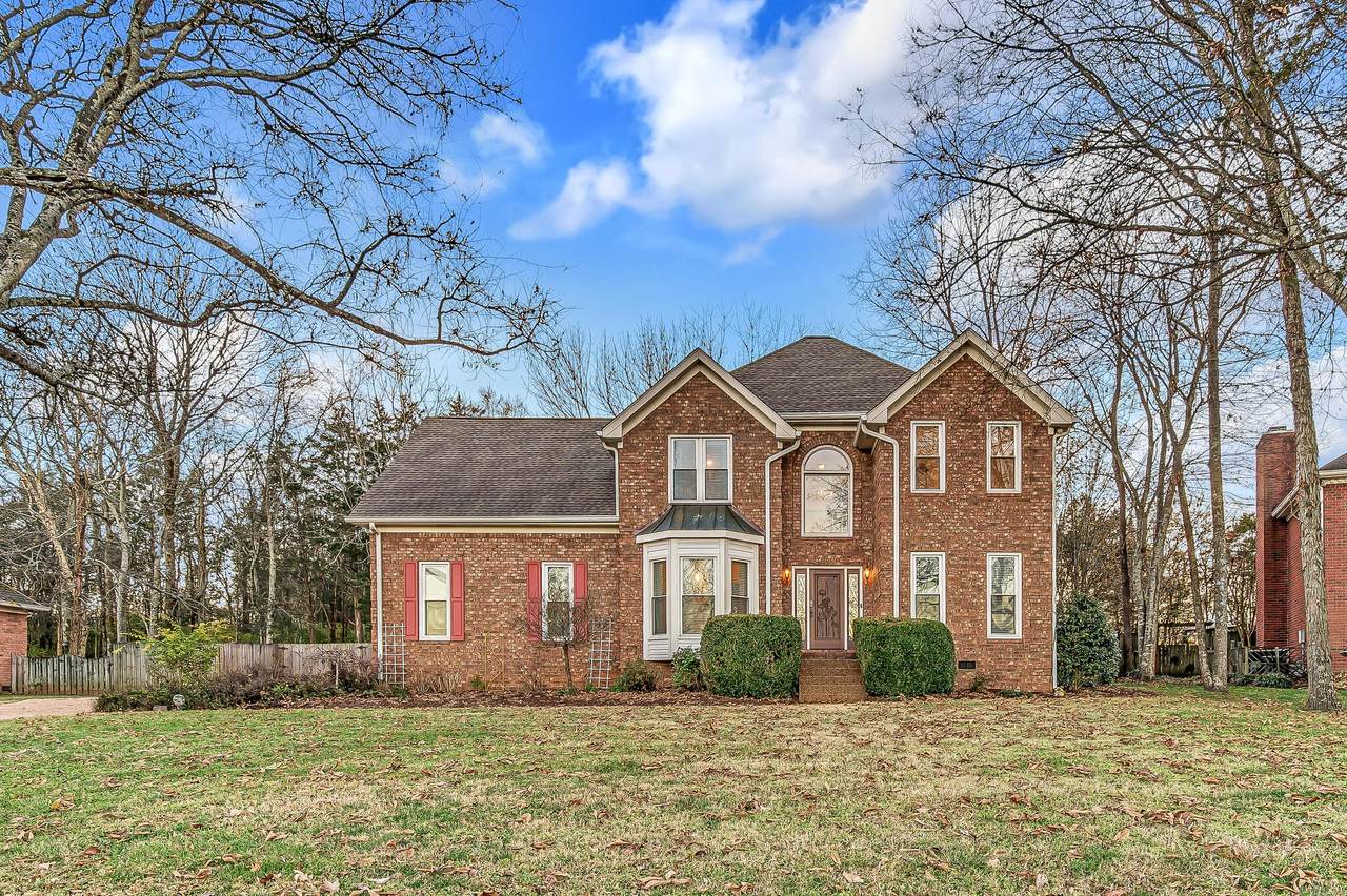 2017 Woodcrest Circle - Photo 1