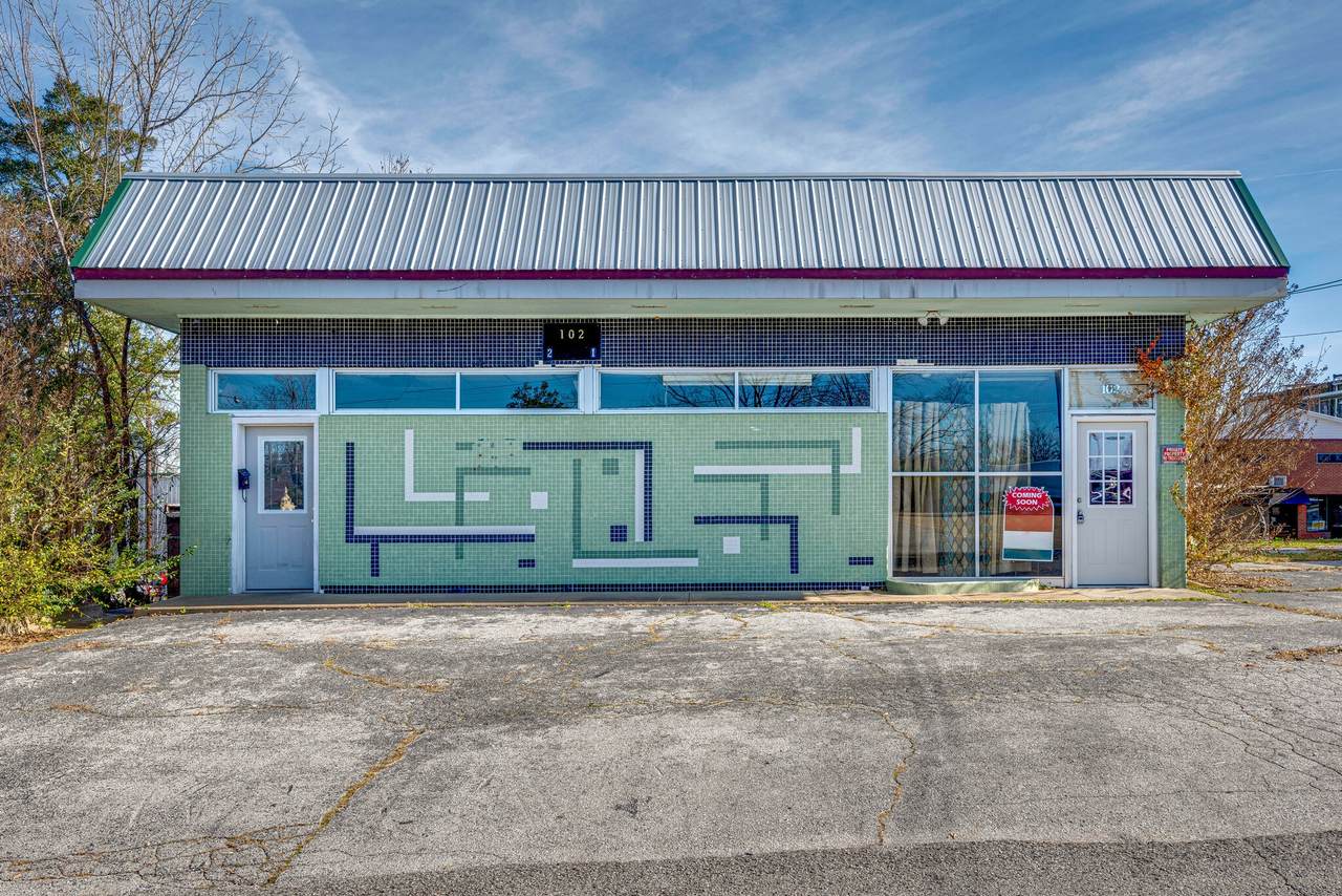 102 Bank Ave - Photo 1