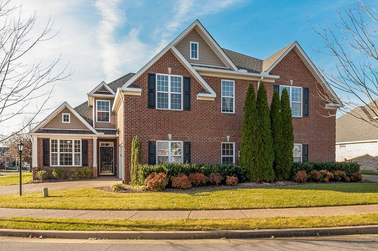 1107 Chickadee Cir - Photo 1
