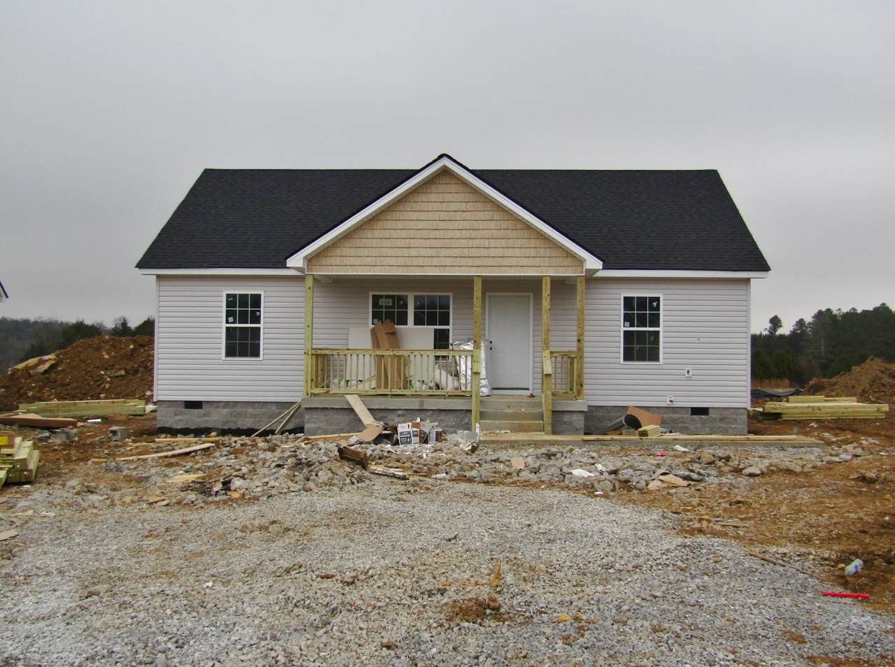 728 Ella Court - Photo 1