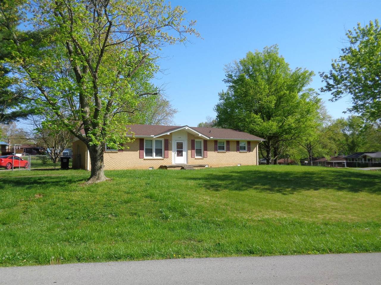 180 Taft Dr - Photo 1
