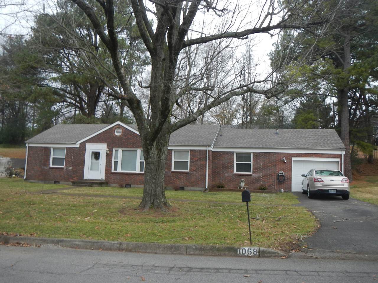 1068 Forrest Dr - Photo 1