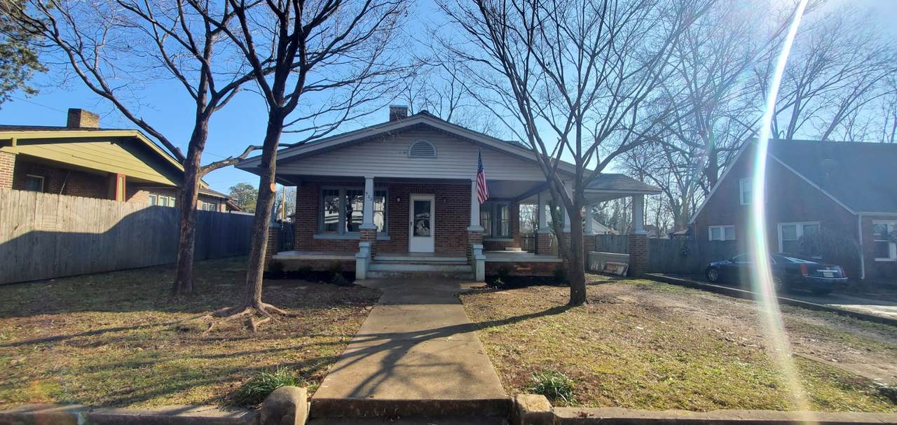322 Nixon Ave - Photo 1
