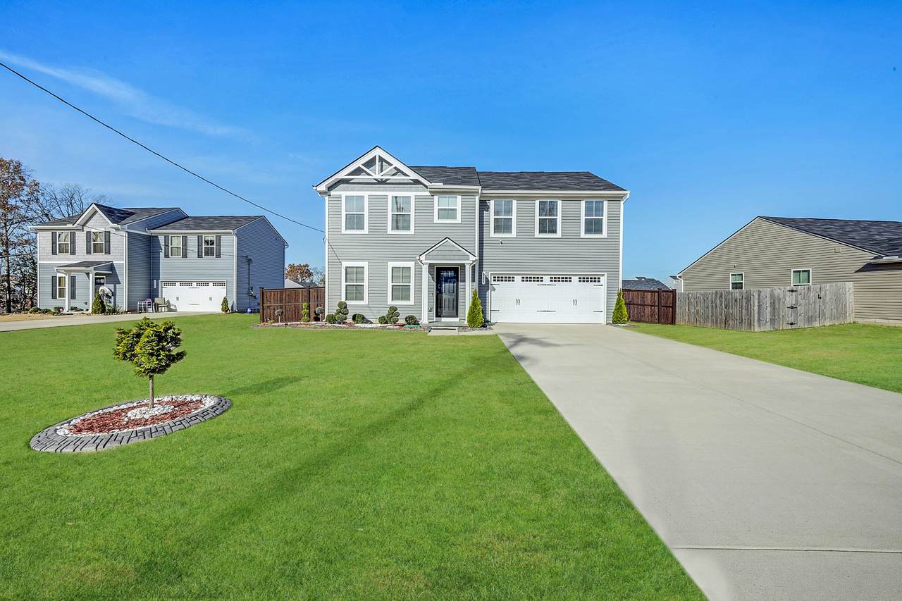 226 Nottingham Ln - Photo 1