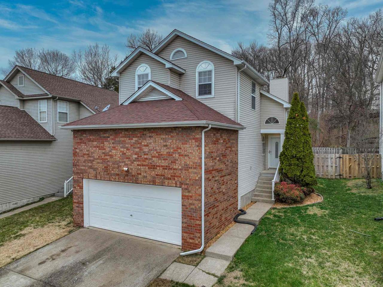 4066 Farmingham Woods Dr - Photo 1
