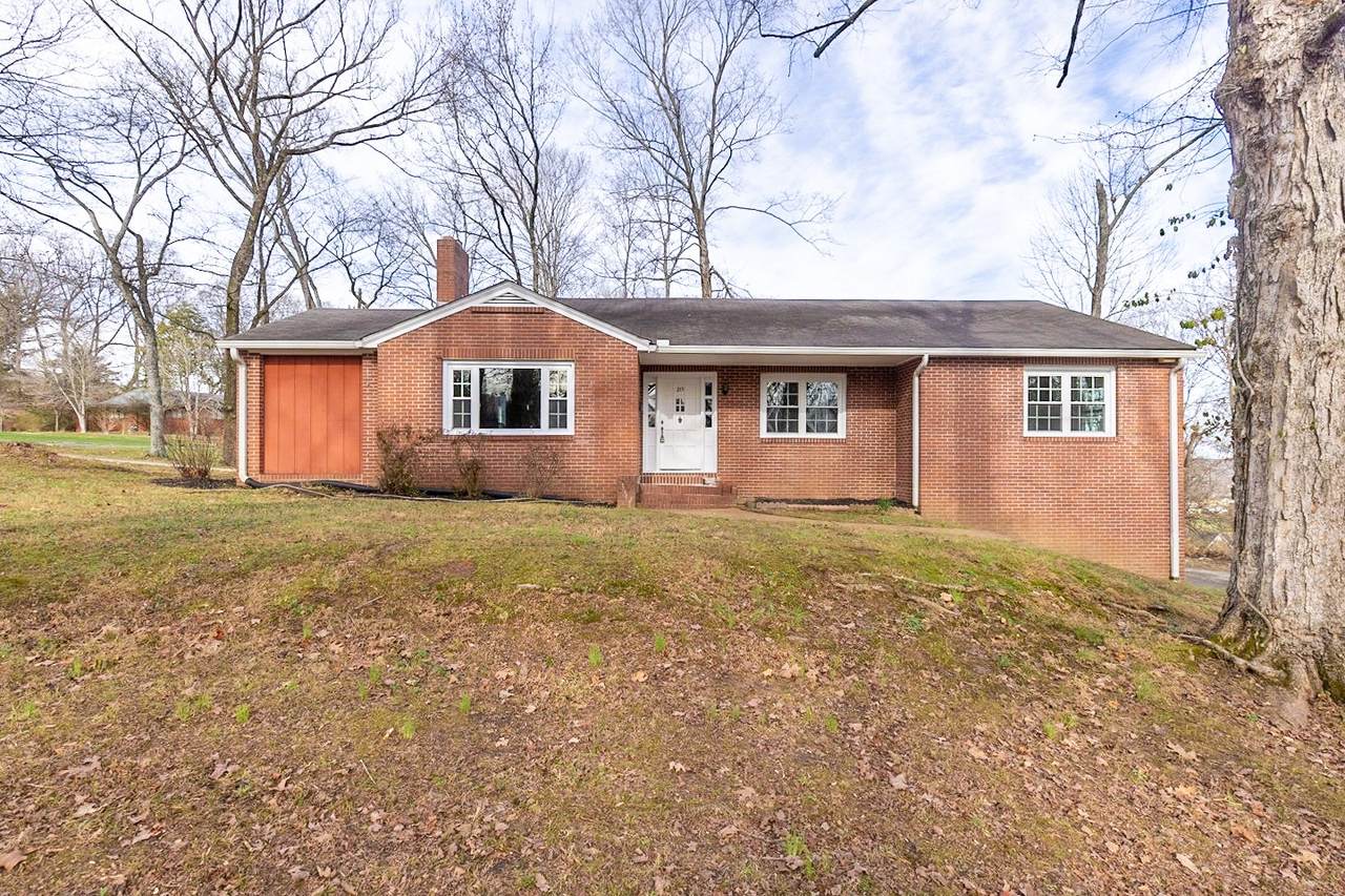 215 Trahern Ln - Photo 1