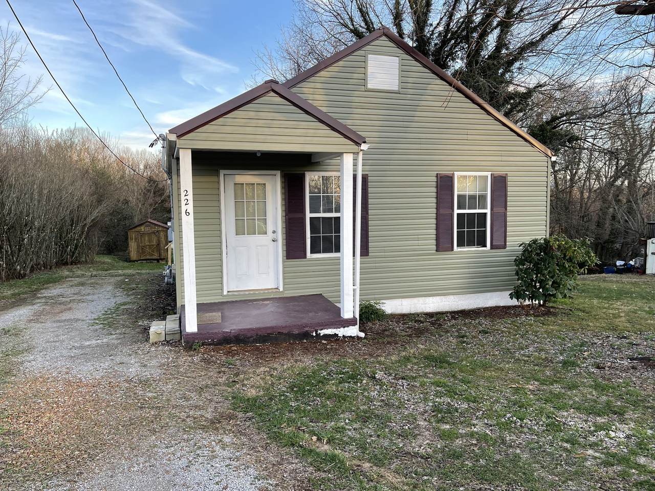 226 Twin Oaks Rd - Photo 1