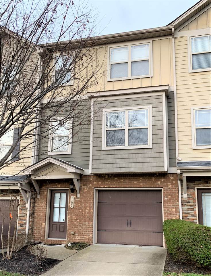 1107 Woodbury Falls Ct - Photo 1
