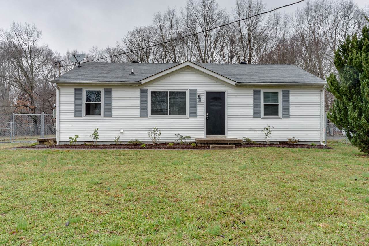 323 Destin Dr - Photo 1