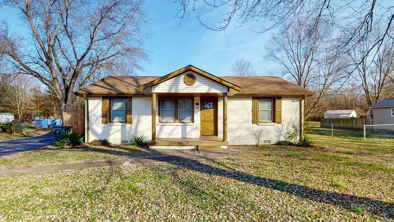 225 Green Acres Circle - Photo 1