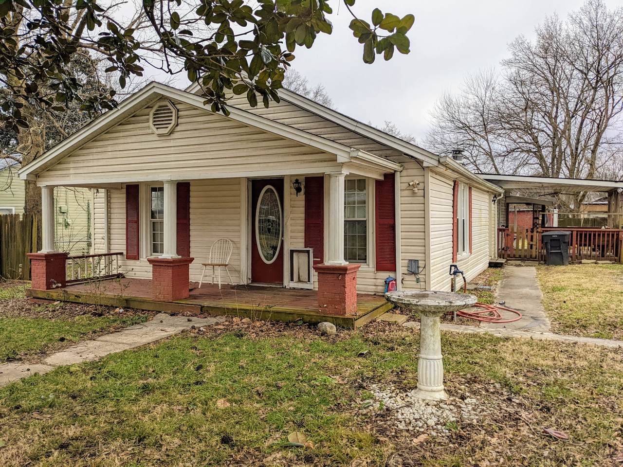 310 Gentry St - Photo 1