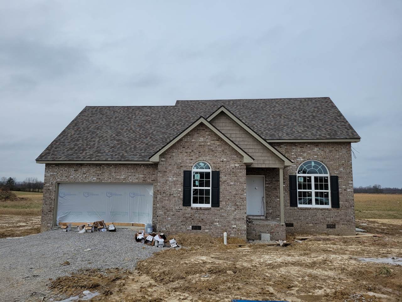 54 Saddle St - Photo 1