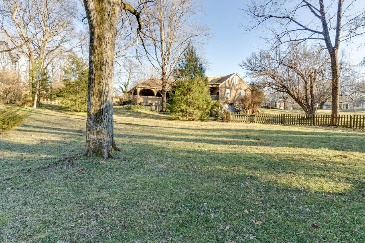 943 Caldwell Ln - Photo 1