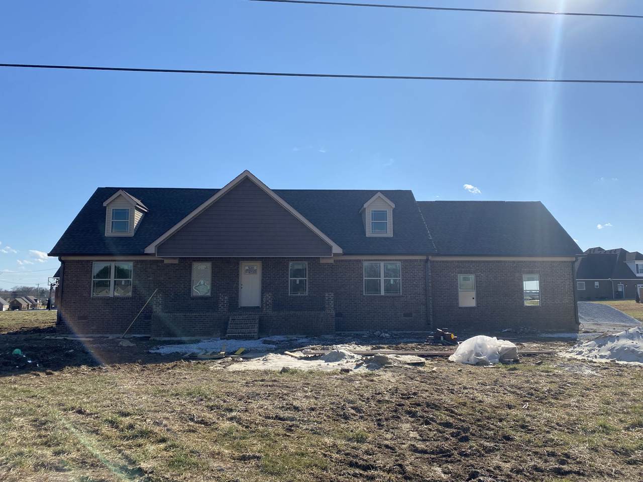 27 Executive Ct - Photo 1