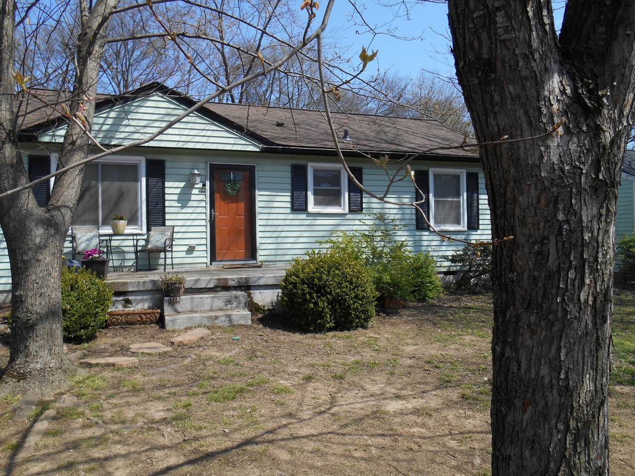 1003 Davidson St - Photo 1