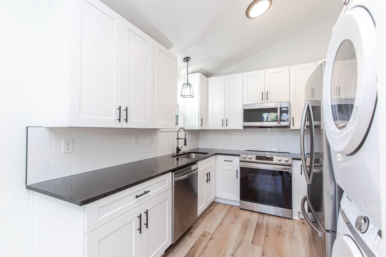 342 Gatewood Ave - Photo 1