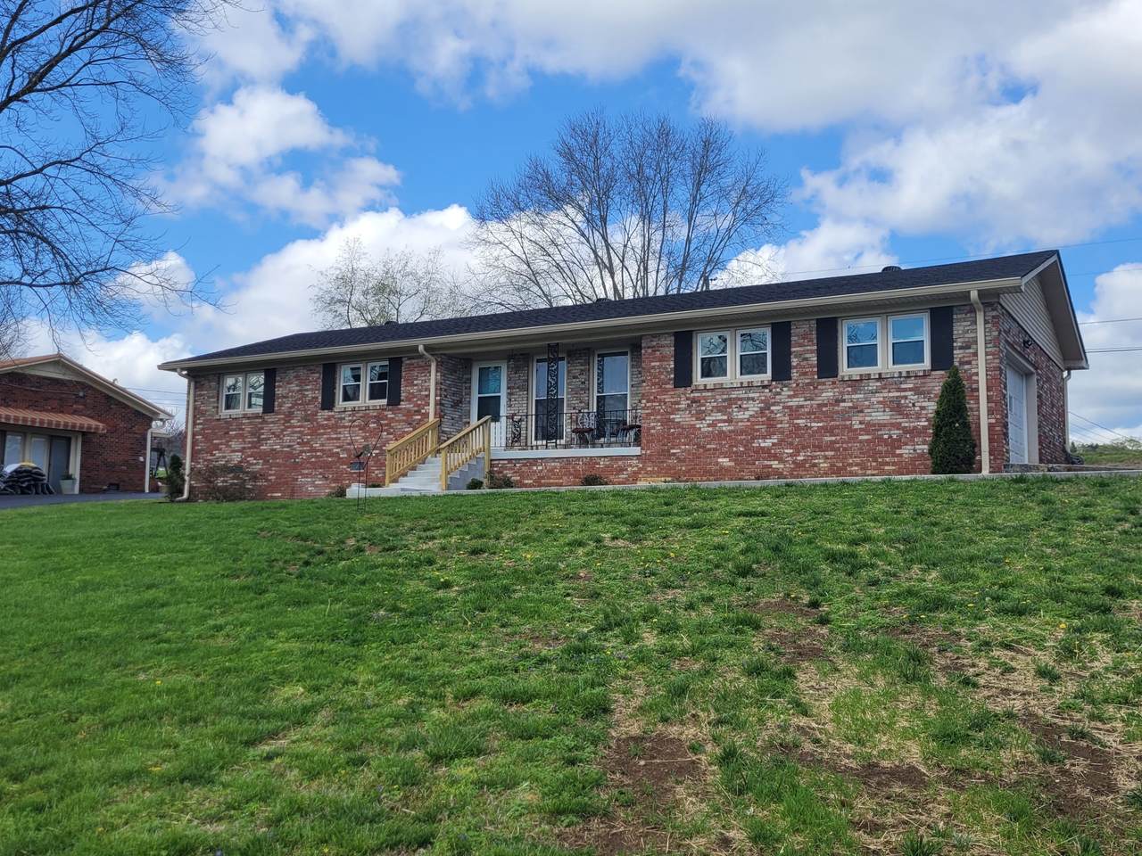 217 Elm St - Photo 1