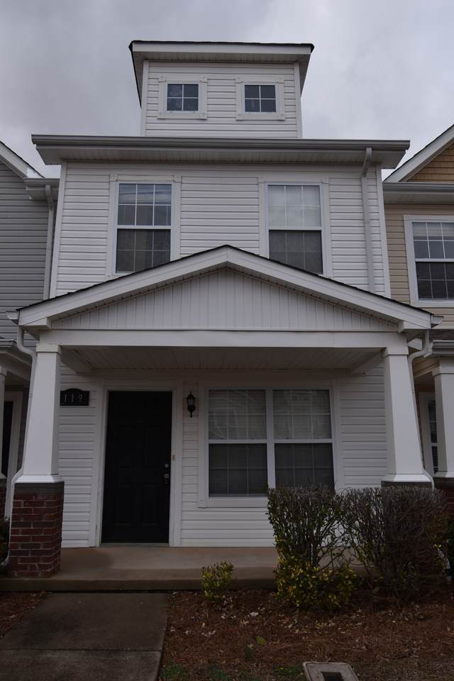119 Alexander Blvd - Photo 1