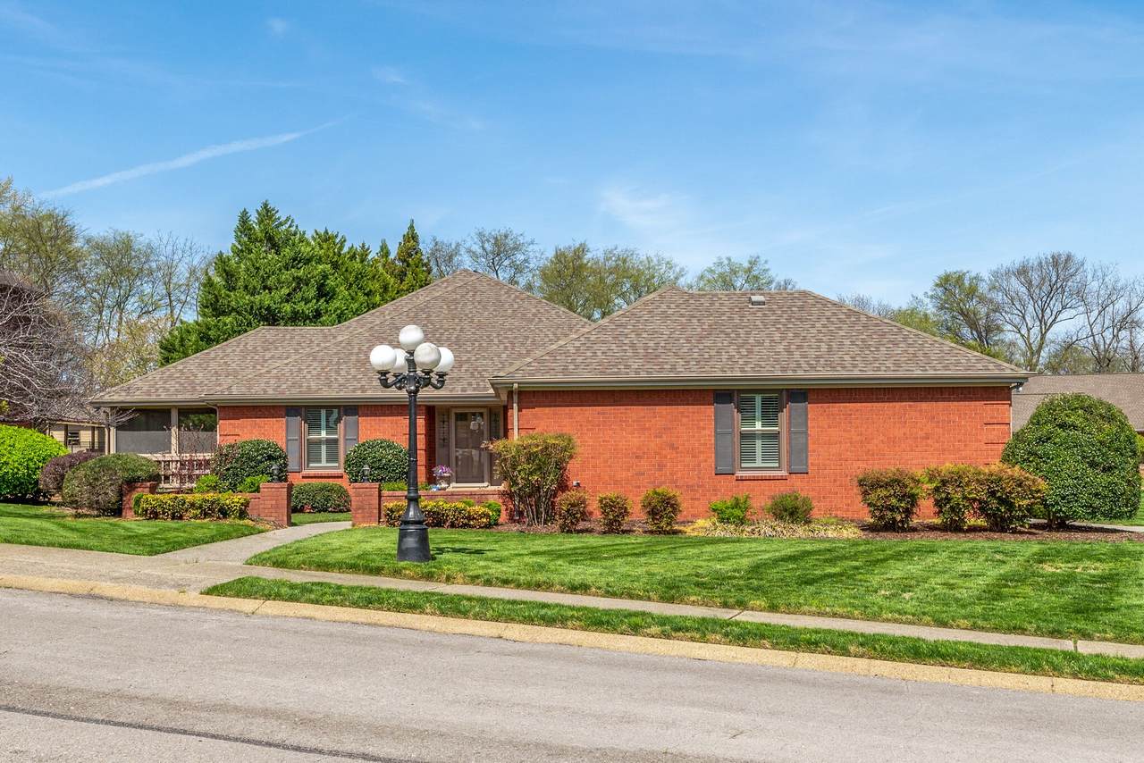 212 Ashawn Blvd - Photo 1