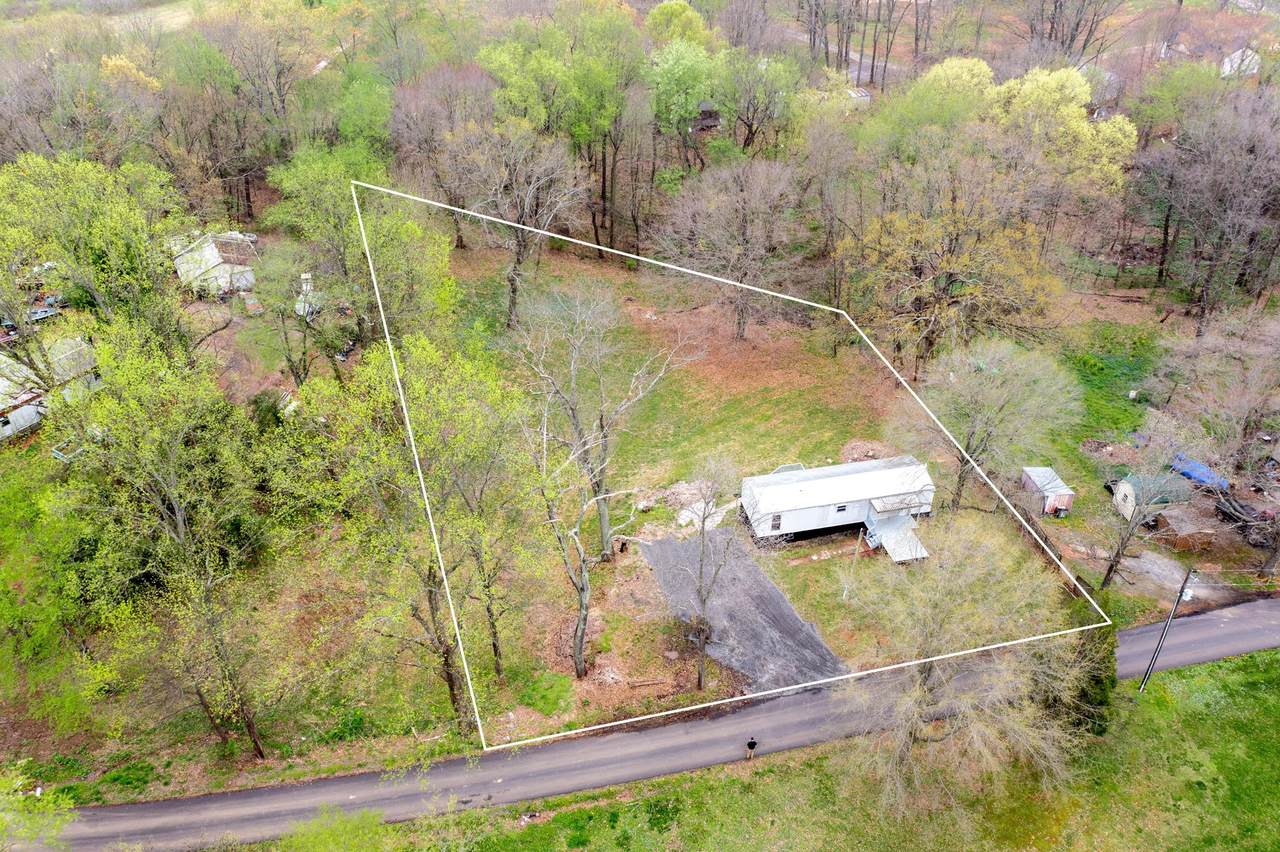 108 London Ln - Photo 1