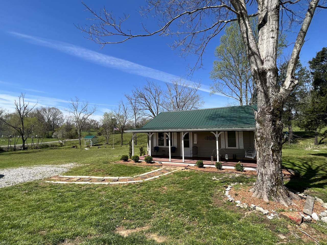 4326 Hilham Rd - Photo 1