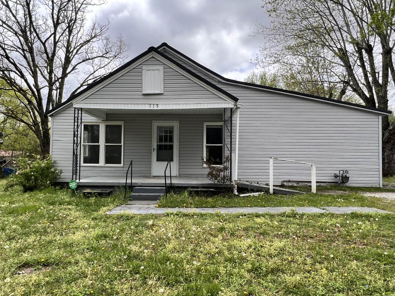 115 W Coffee St - Photo 1