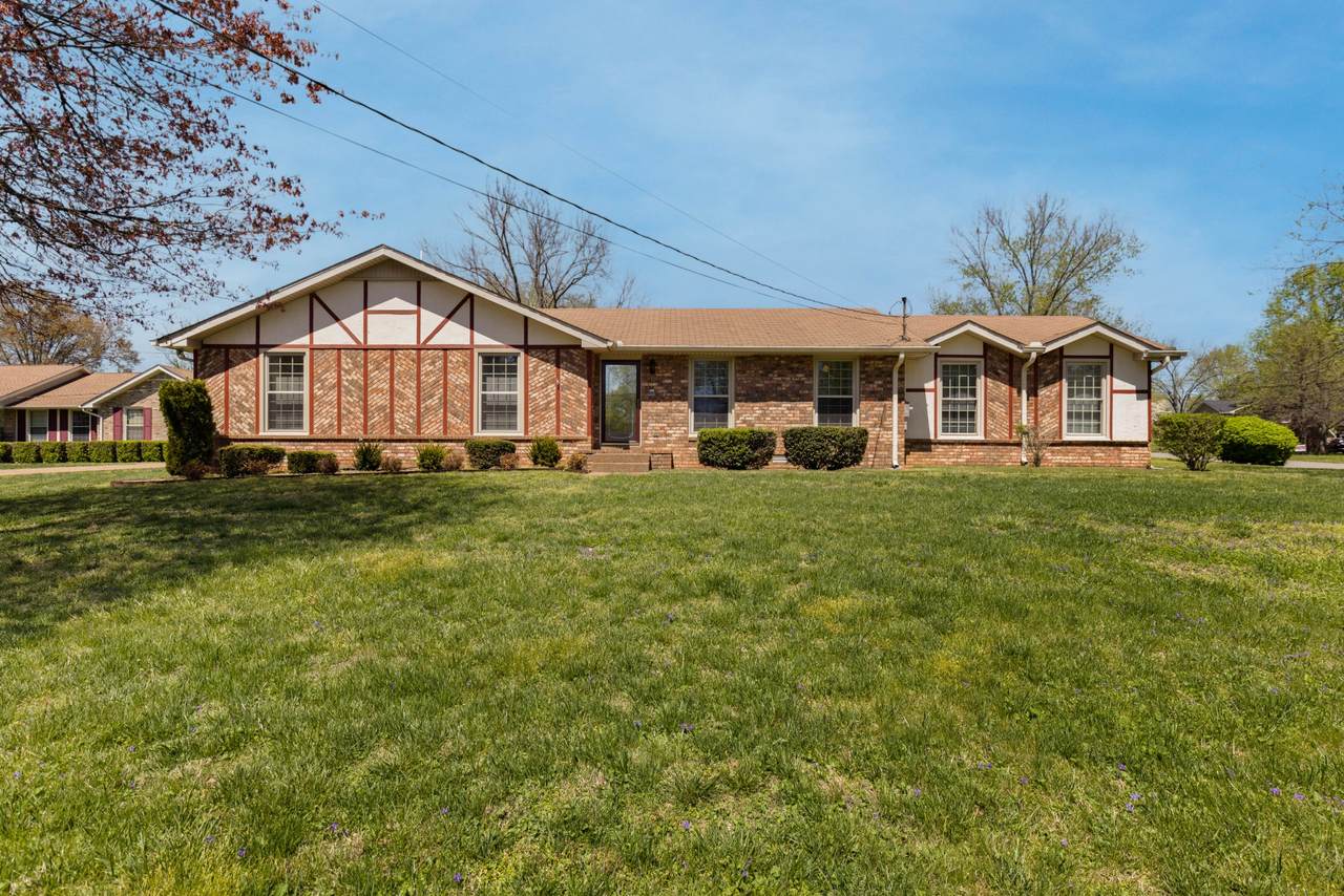 200 Berrywood Dr - Photo 1