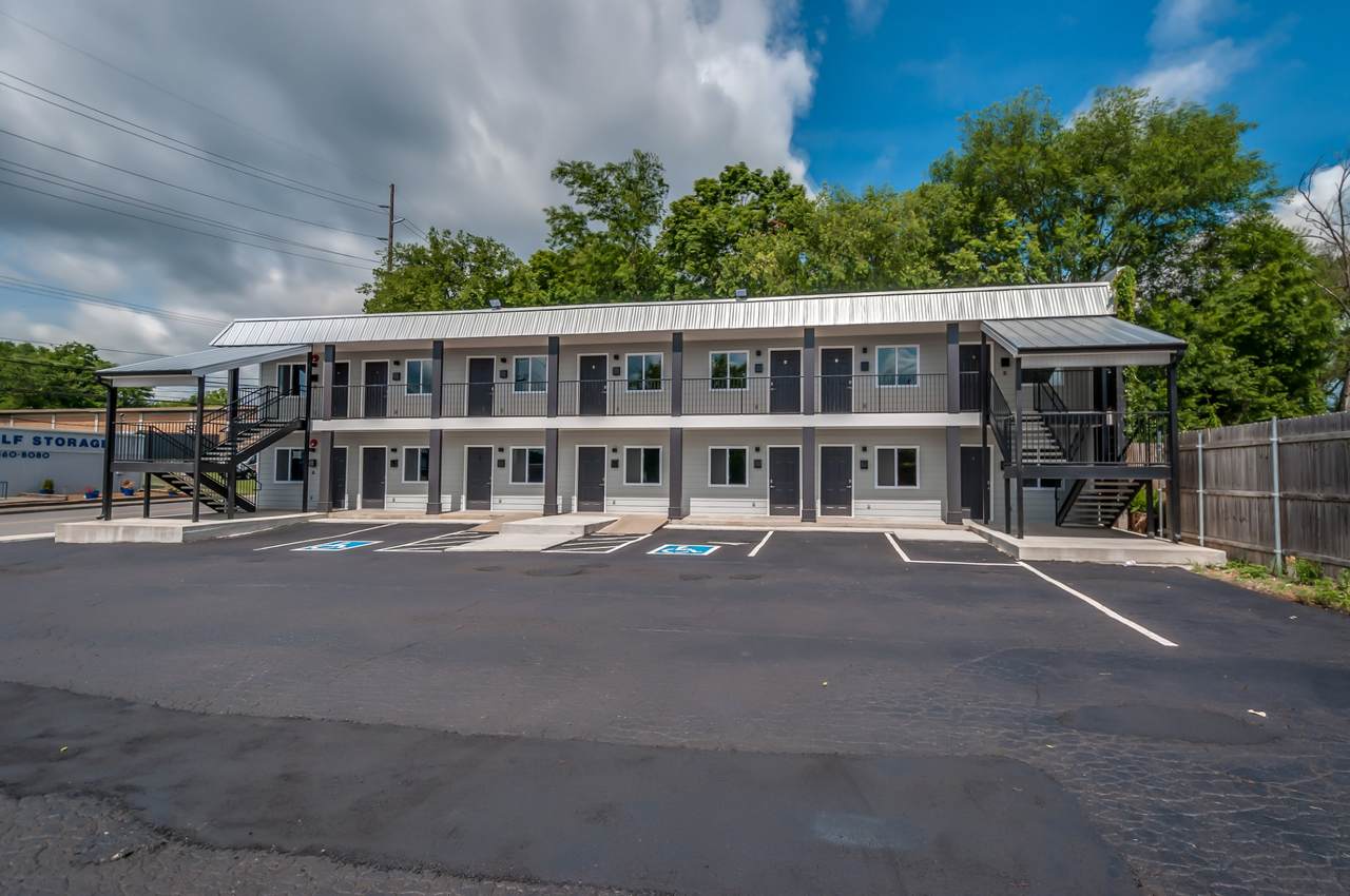 202 Woodruff St - Photo 1