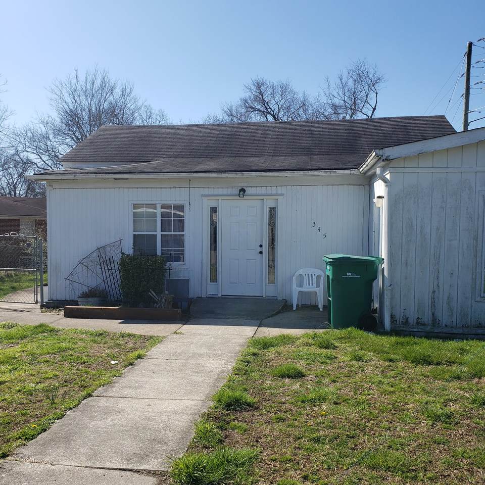 345 Franklin Ave - Photo 1