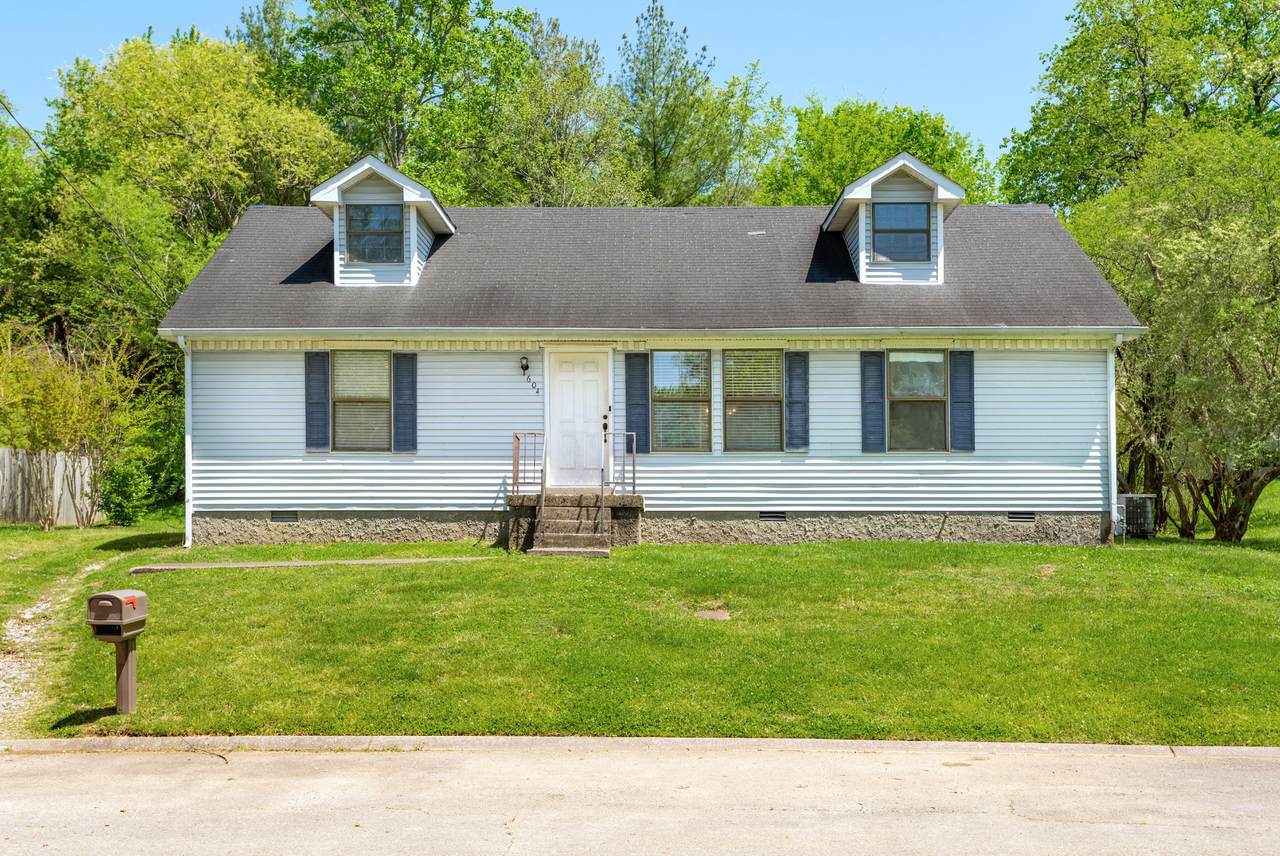 604 Cedarhill Ct - Photo 1