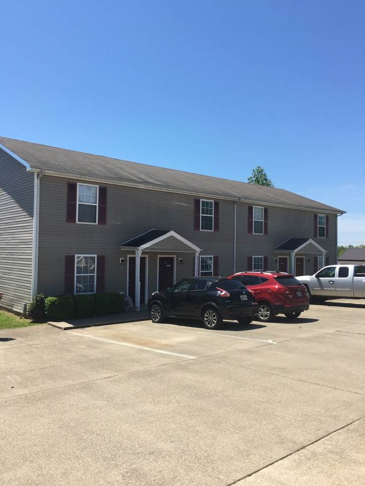 252 Executive Ave - Photo 1