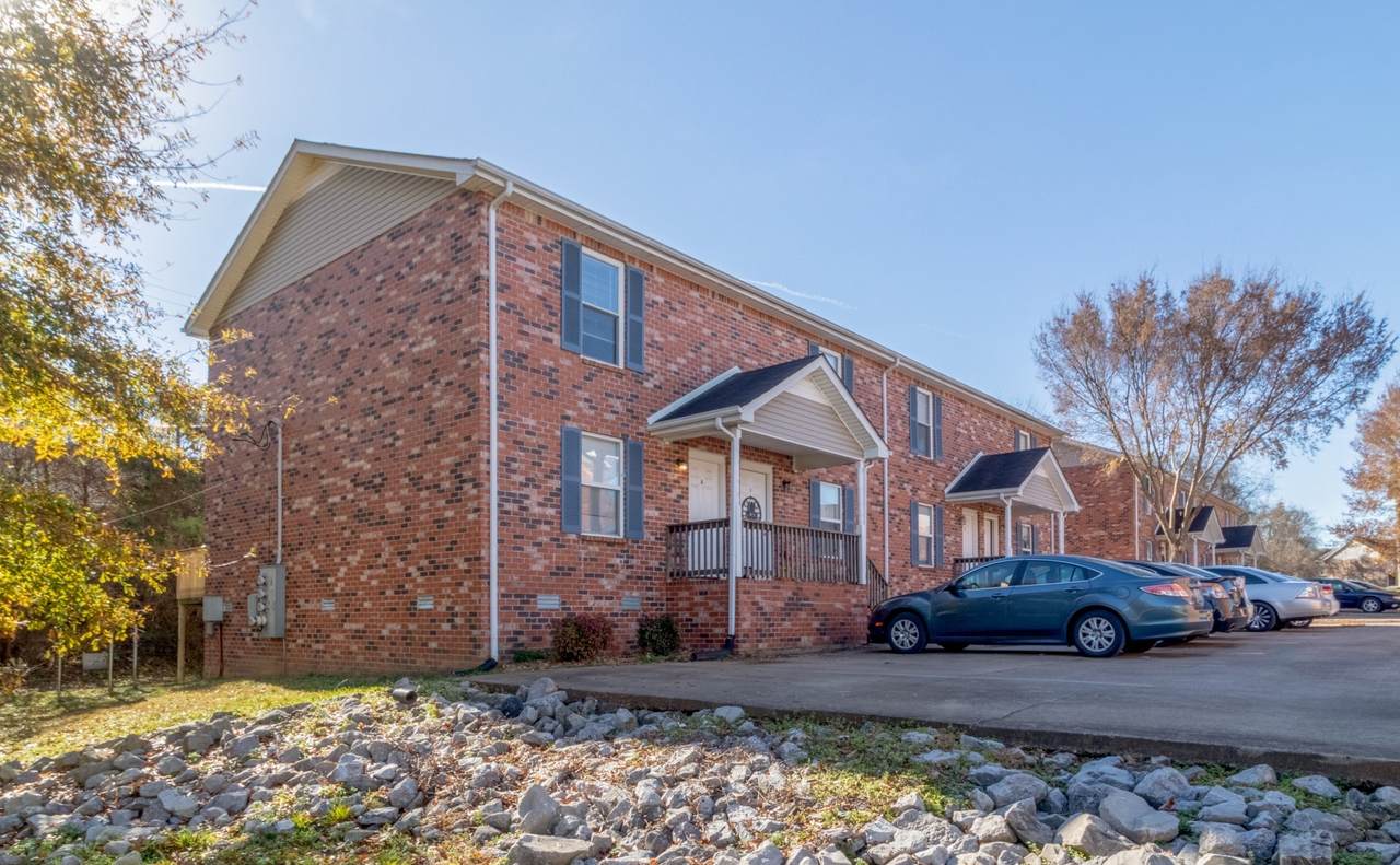 292 Raleigh Dr - Photo 1
