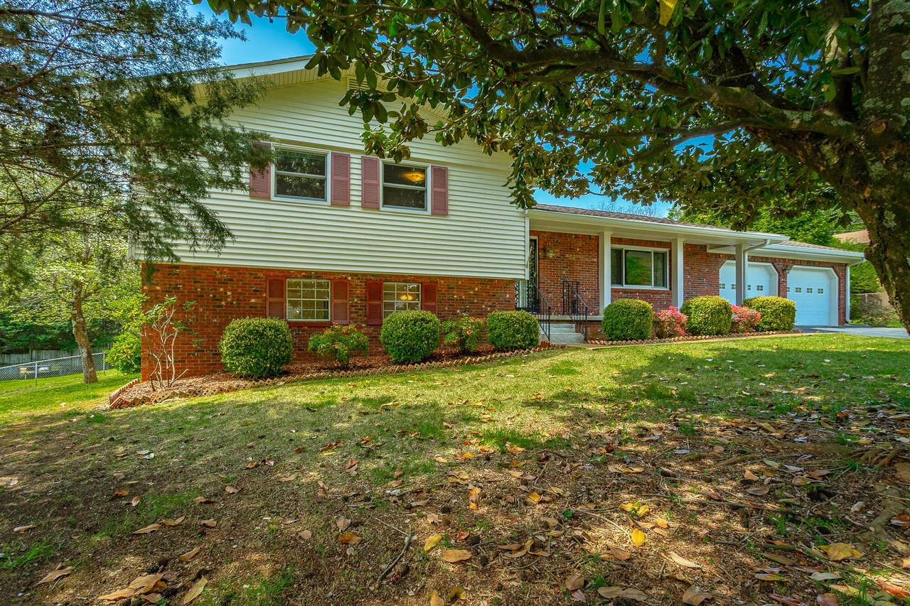 9102 Ole Farm Ln - Photo 1