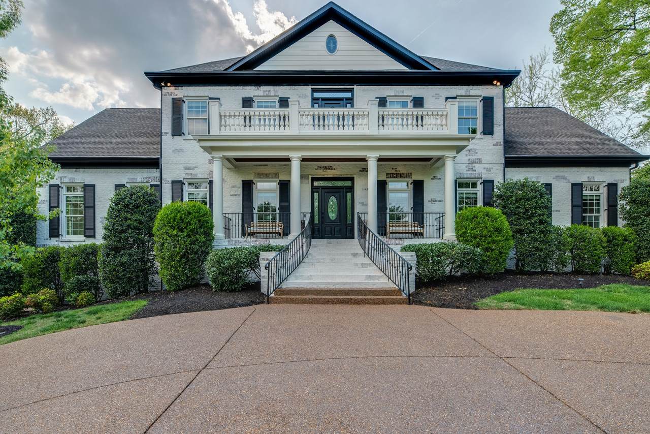 1115 Wilson Pike - Photo 1
