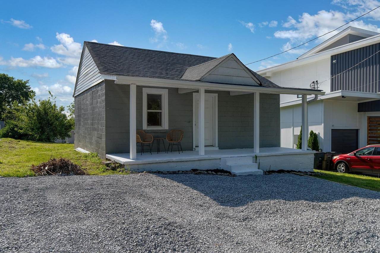 1210 Katie St - Photo 1