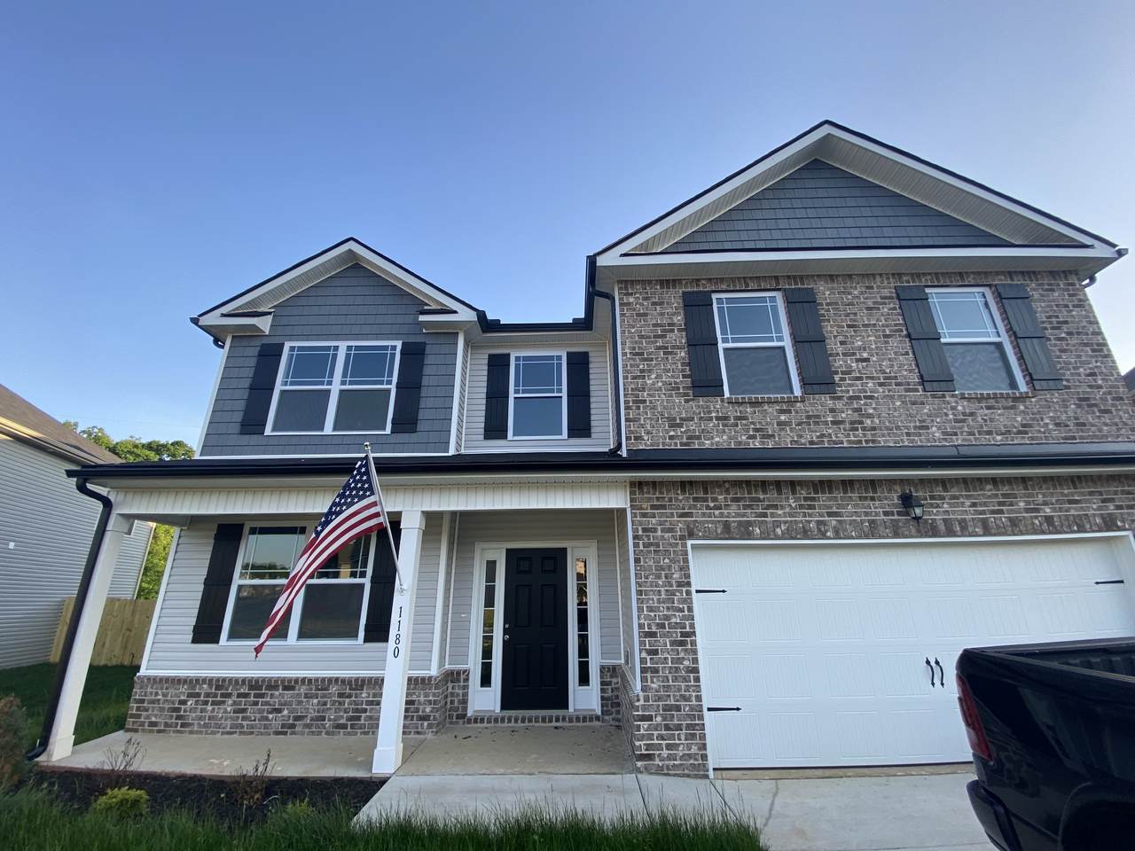 1180 Black Oak Cir - Photo 1