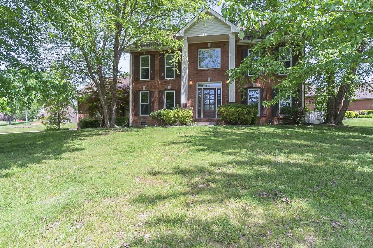 211 Avignon Way - Photo 1