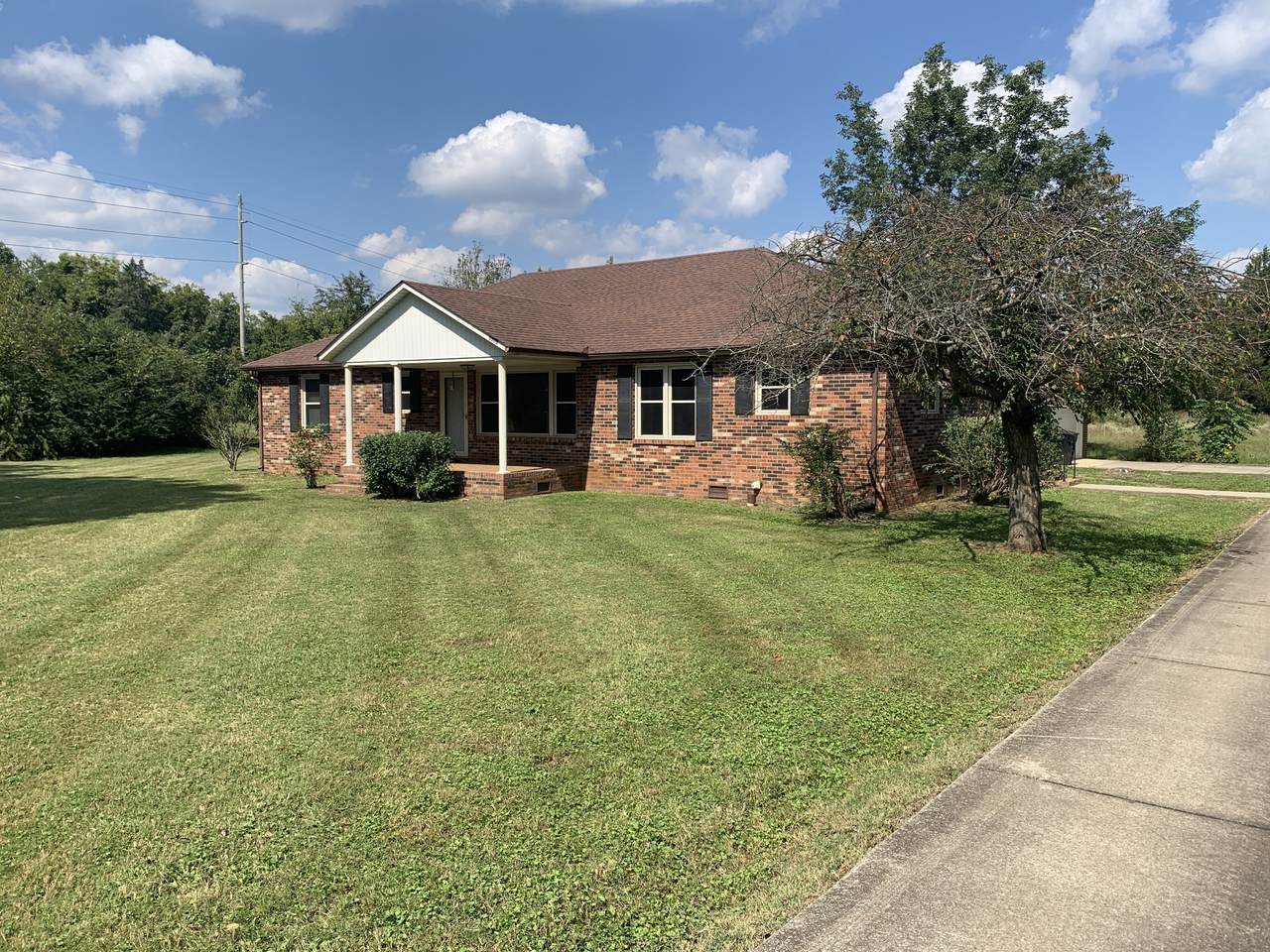 2232 Oakhaven Dr - Photo 1