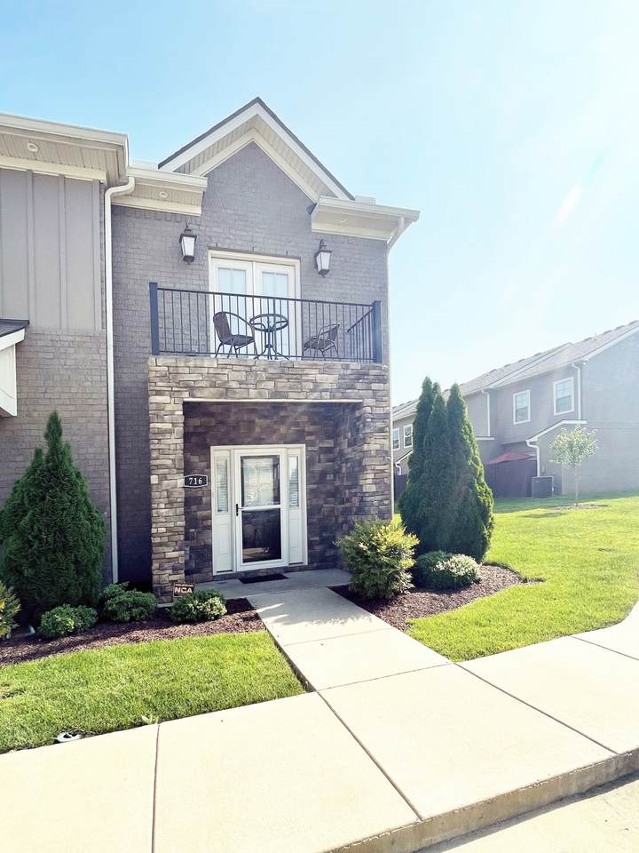 716 Black Colt Dr - Photo 1
